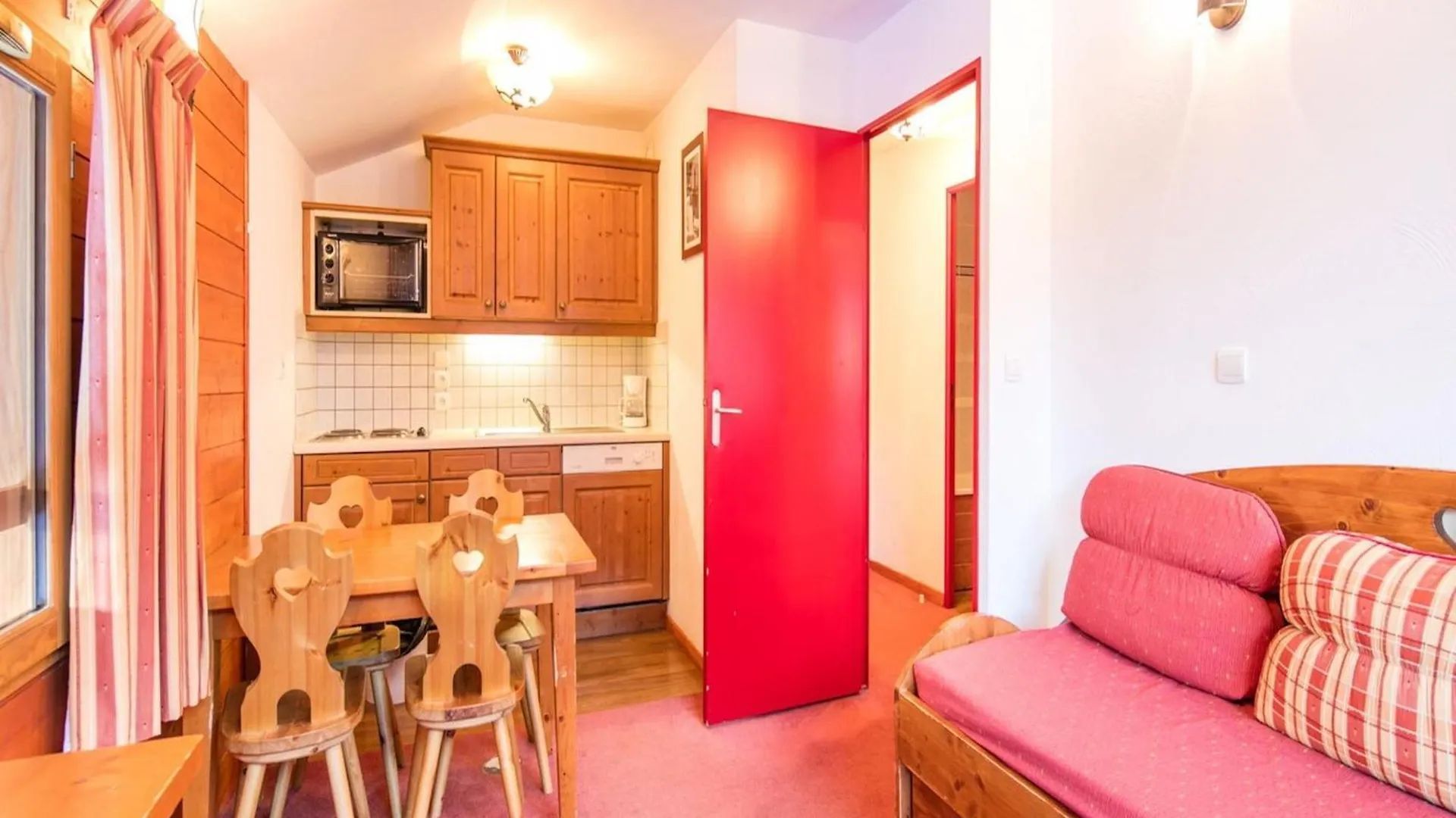 Comfortable Apartment In Valfrejus Ski-Slopes Francja