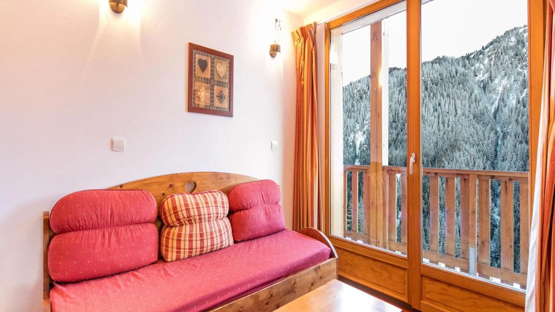 Comfortable Apartment In Valfrejus Ski-Slopes
